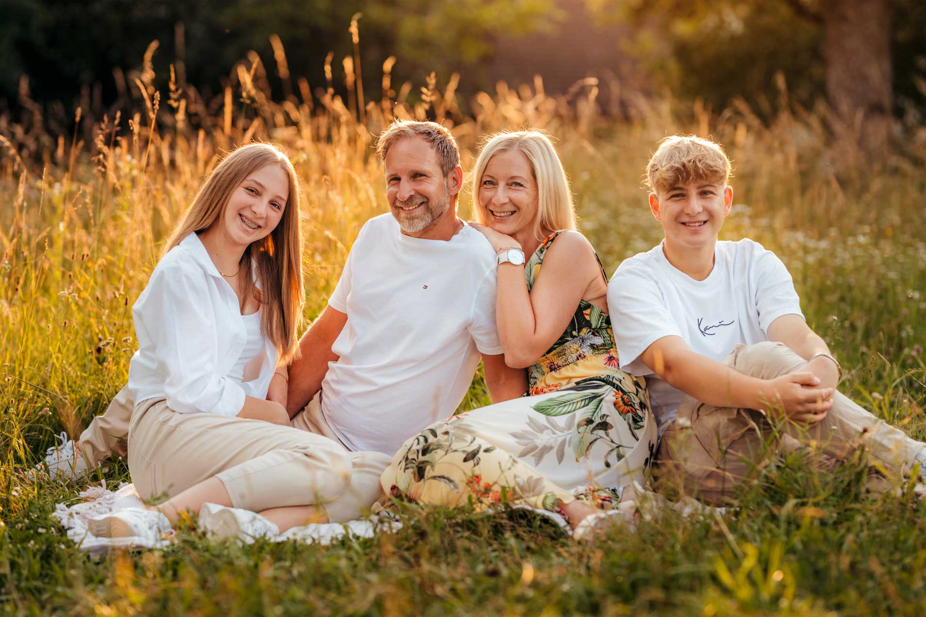 Familienfoto-Familie-Fotoshooting-Amstetten-Melk-Scheibbs-Waidhofen-Ybbs-Pöchlarn-Loosdorf-Fotografin-Daniela-Führer